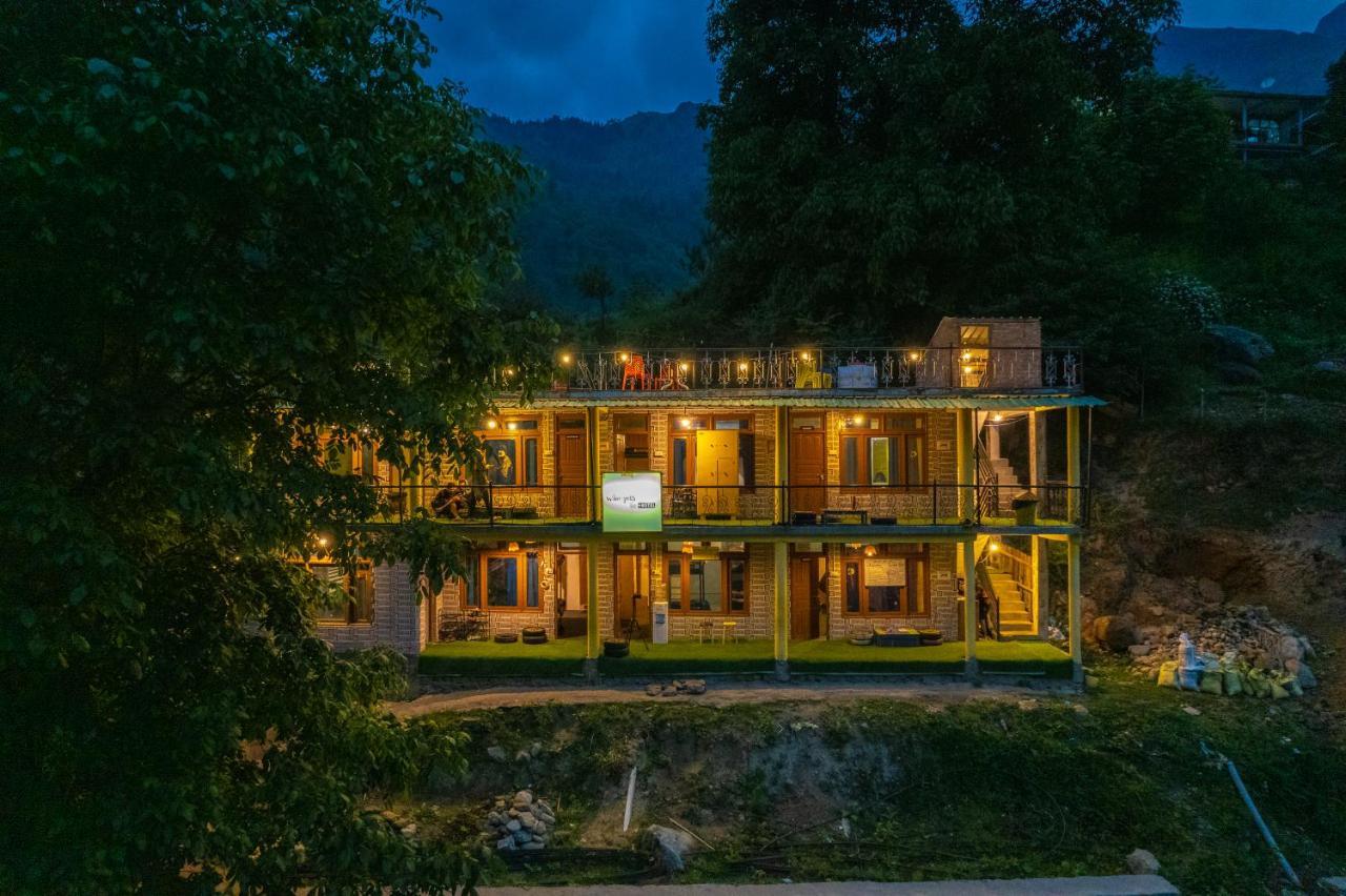 Whoopers Hostel Tosh Zewnętrze zdjęcie