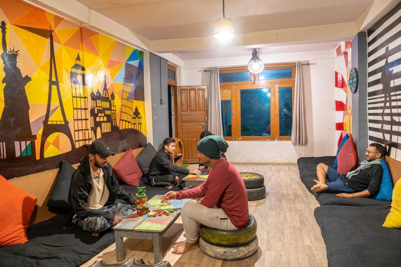 Whoopers Hostel Tosh Zewnętrze zdjęcie